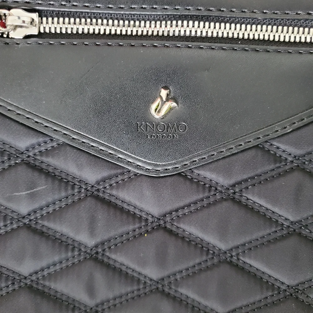 Knomo quilted laptop sleeve